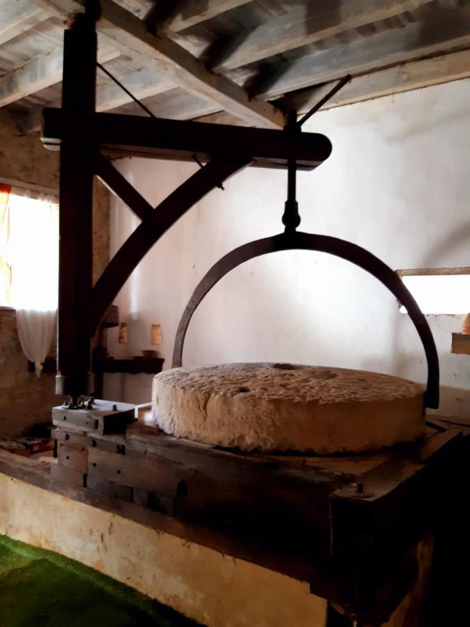 Bed and breakfast Le Moulin de Saubrigues Extérieur photo